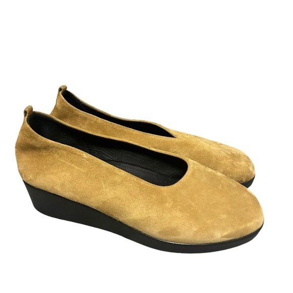 Hopp IO Slipper Suede Wedges in Ochre Suede Size 5 - Picture 5 of 10